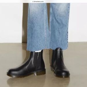 Dr. Martens, 2976 Smooth Leather Chelsea Boots, women’s size 8